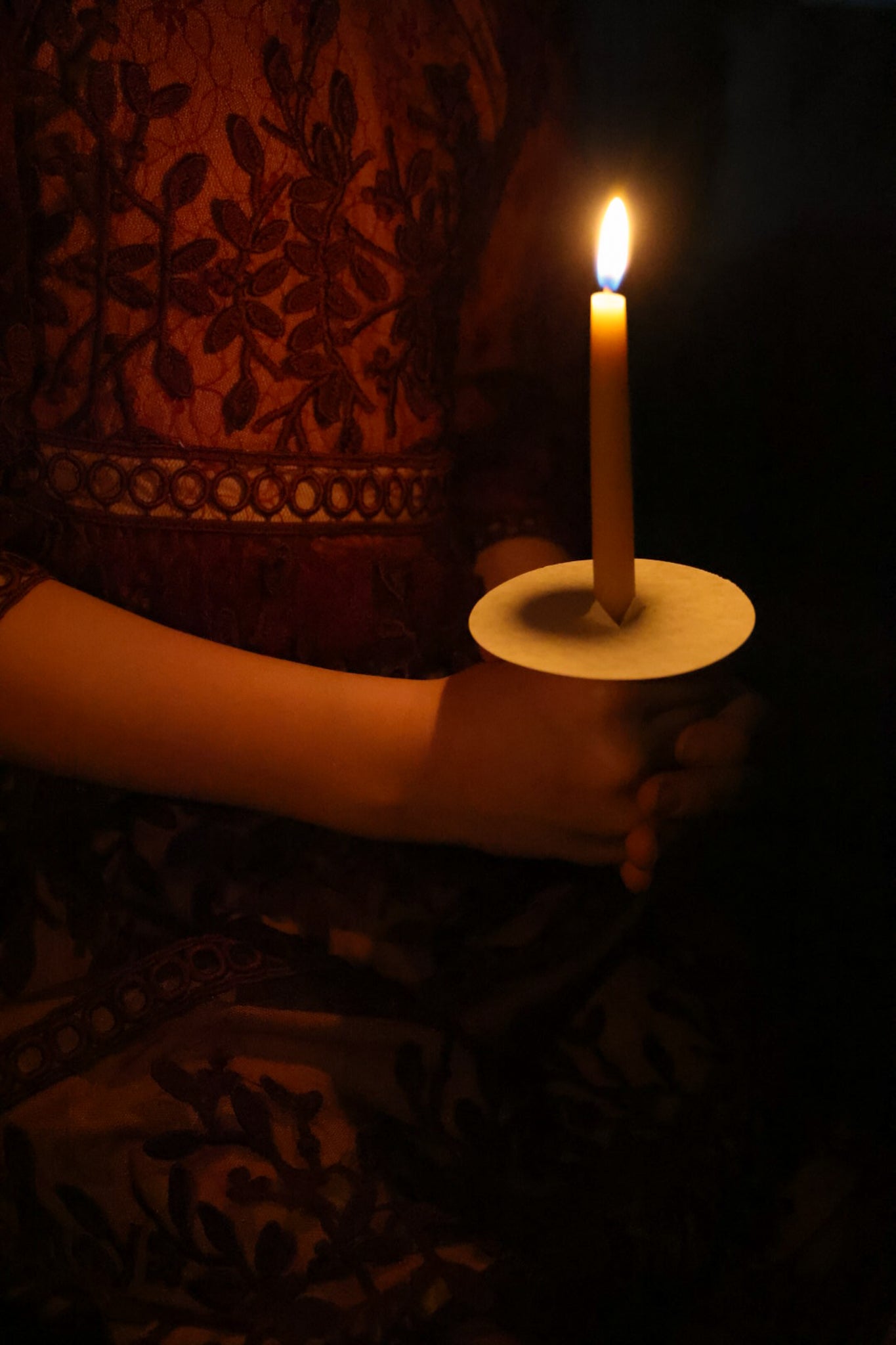 Caroling Candle